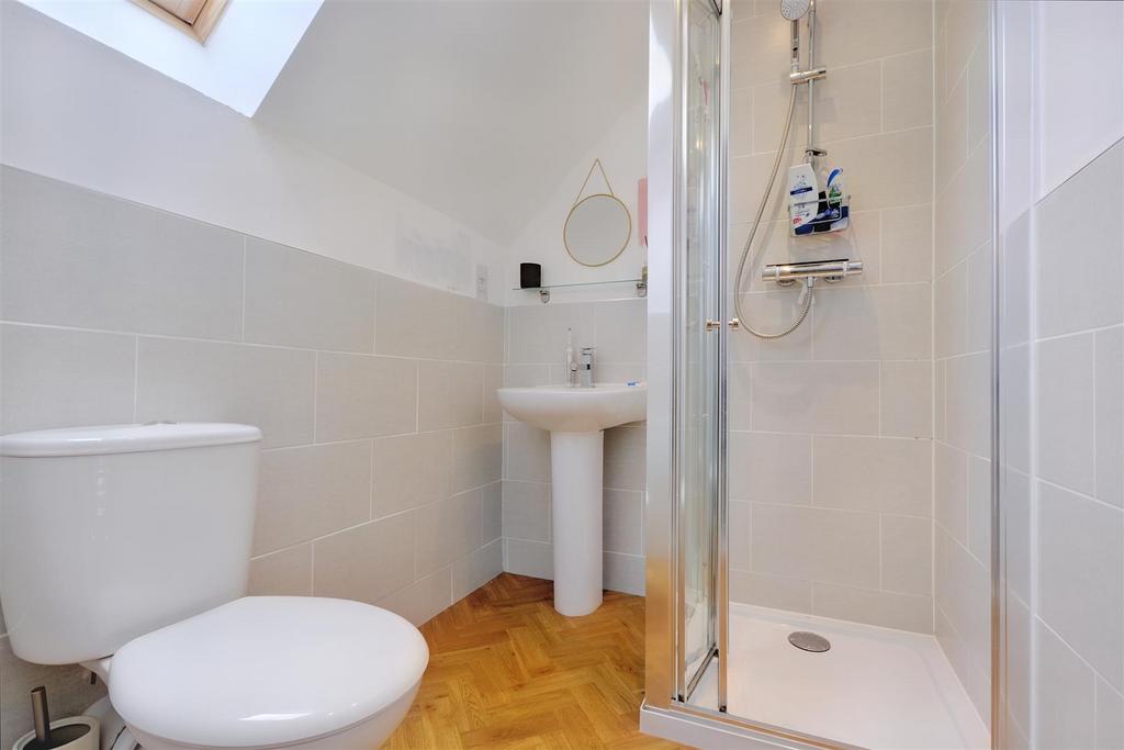 Ensuite.jpeg