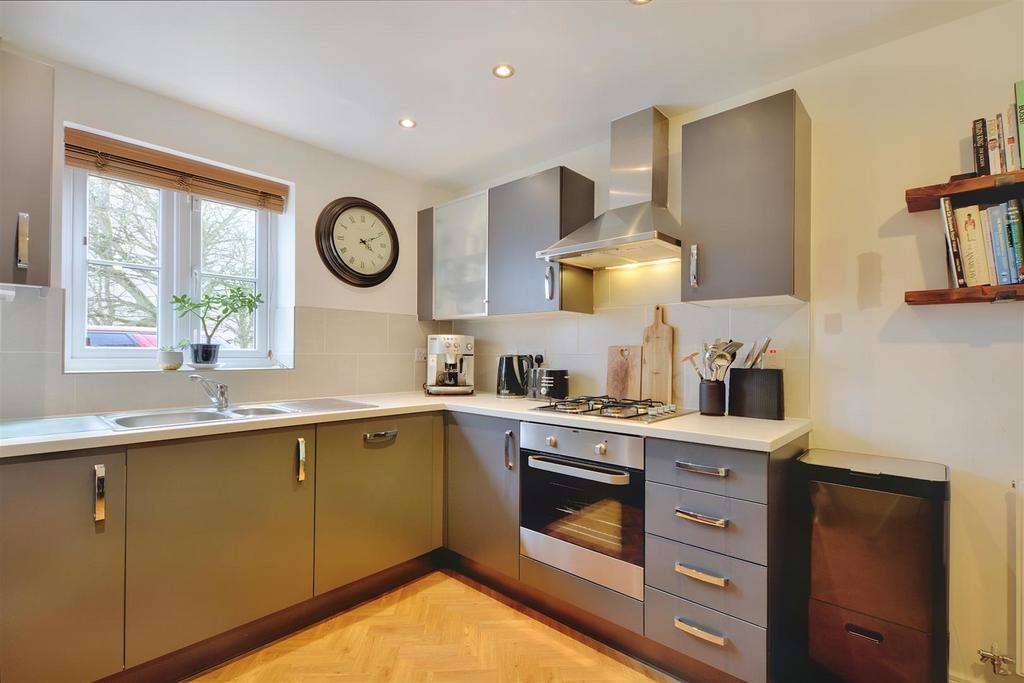 Kitchen 1.jpeg