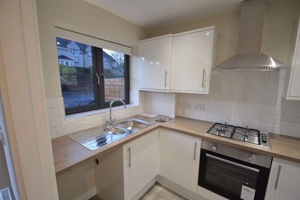 Bells Lane, Wordsley 2 bed semidetached house £795 pcm (£183 pw)