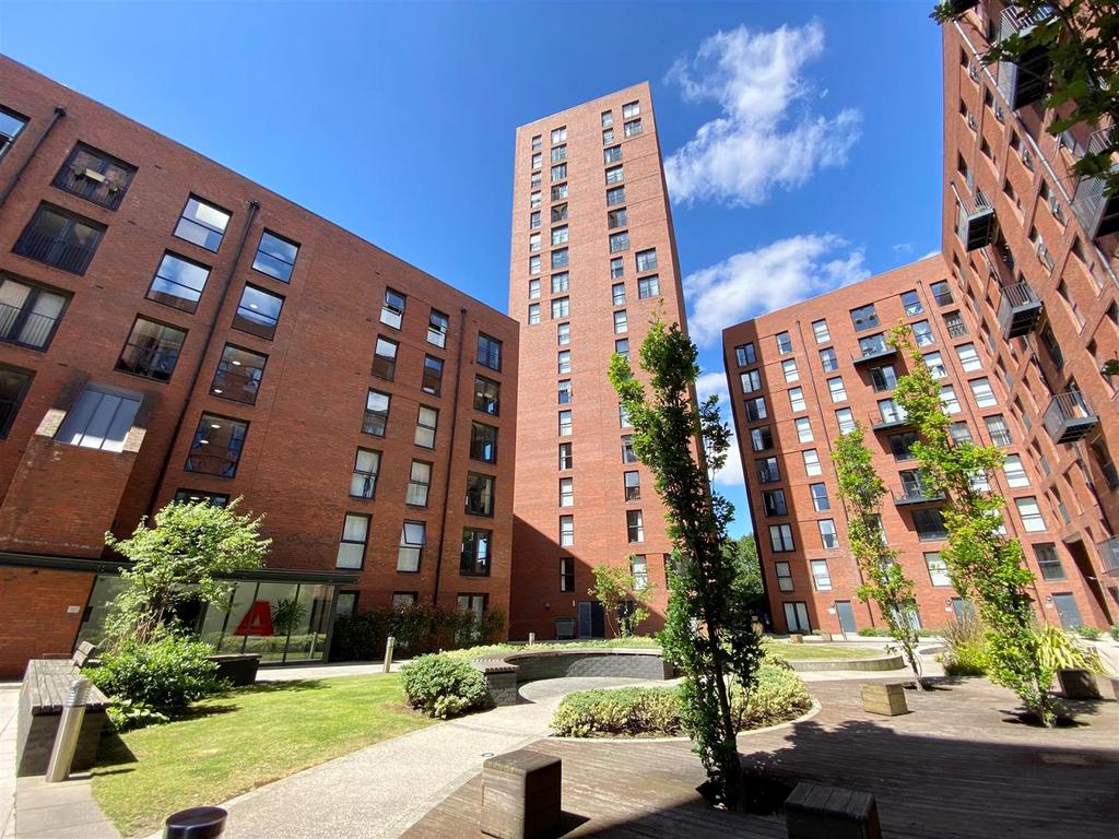 Alto, Sillavan Way, Salford 3 bed apartment £1,595 pcm (£368 pw)
