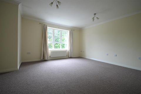 2 bedroom property to rent - Canterbury Court, Bedford Road, NN1