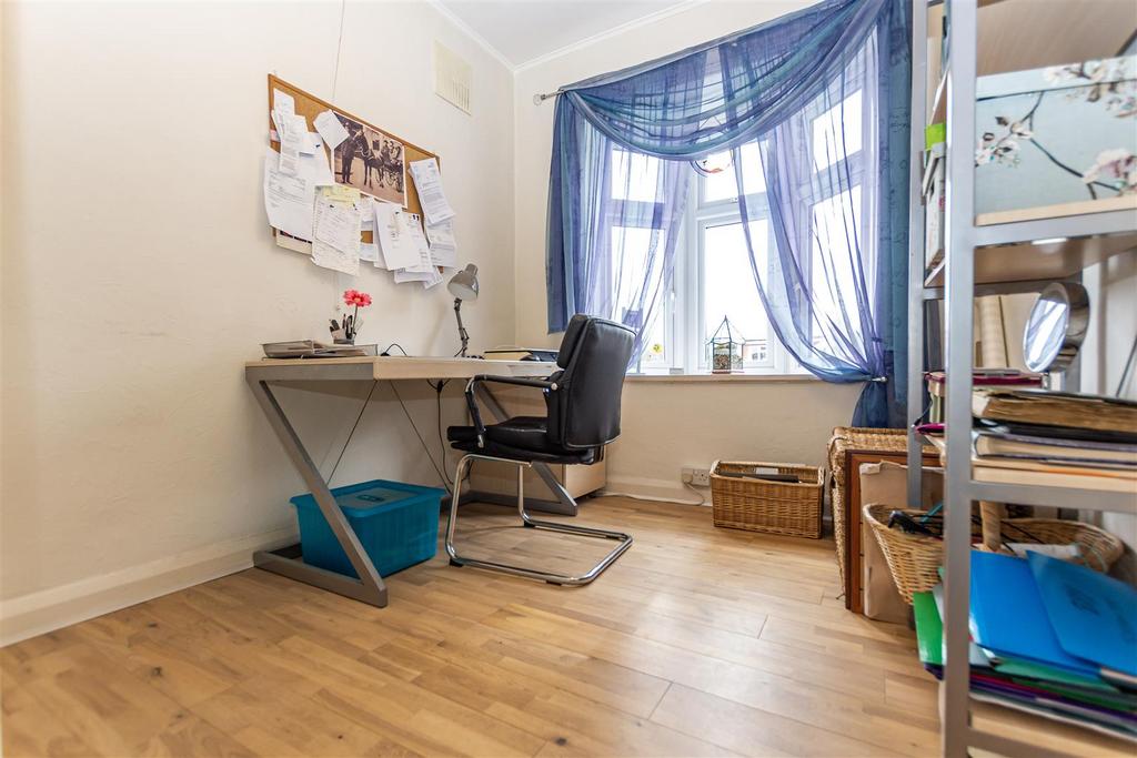 Reception 3/Bedroom 3