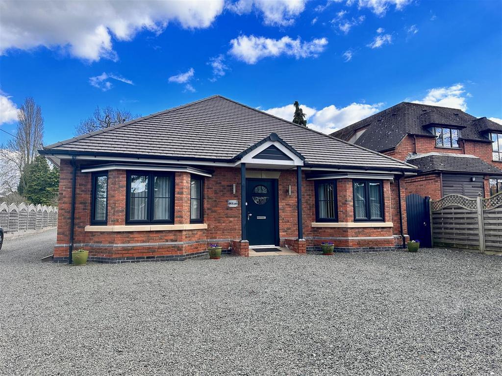 Dulas, Hawthorne Lane, Codsall 3 bed detached bungalow for sale £520,000