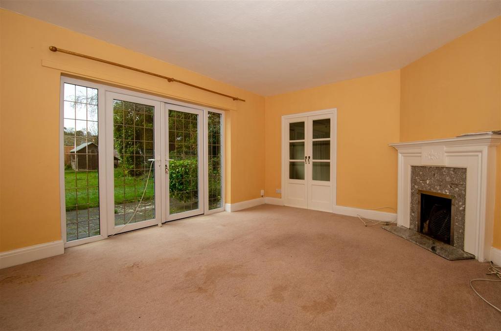 38 Comberton Avenue internal-9.JPG