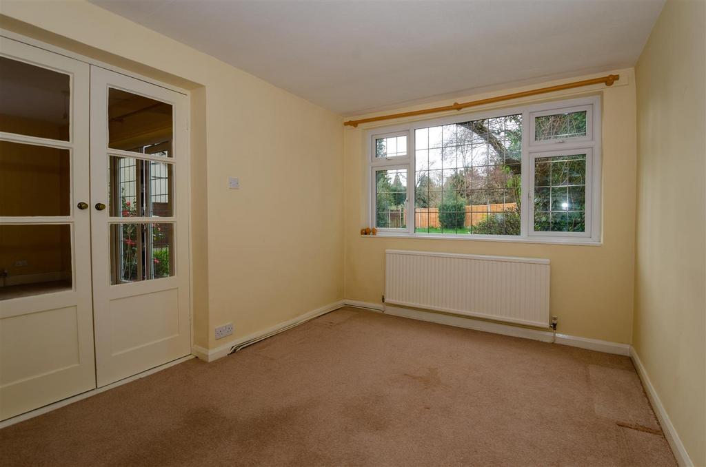 38 Comberton Avenue internal-10.JPG