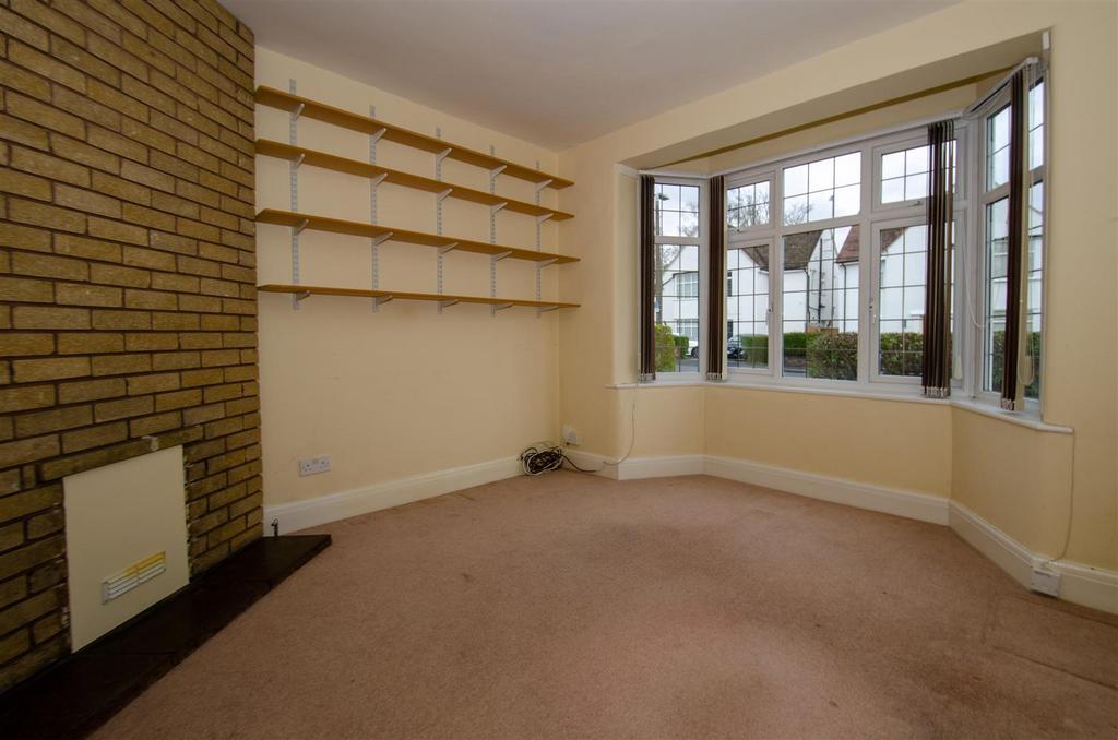 38 Comberton Avenue internal-8.JPG