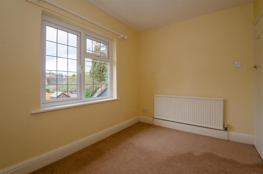 38 Comberton Avenue internal-1.JPG