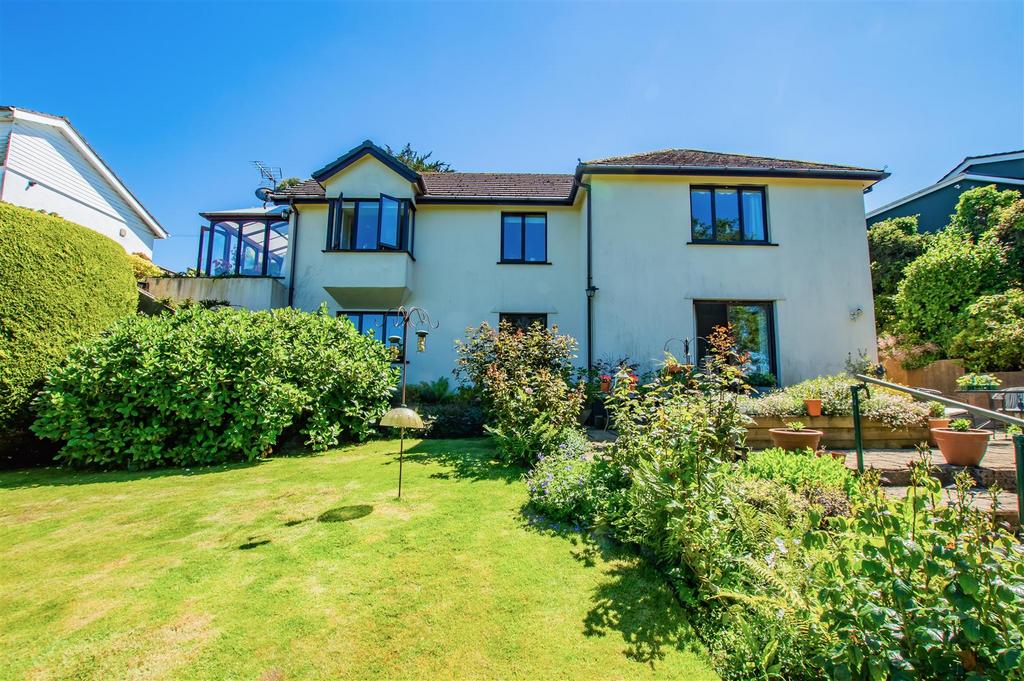 Sandy Hill Road, SAUNDERSFOOT, Pembrokeshire. SA69 4 bed house for sale