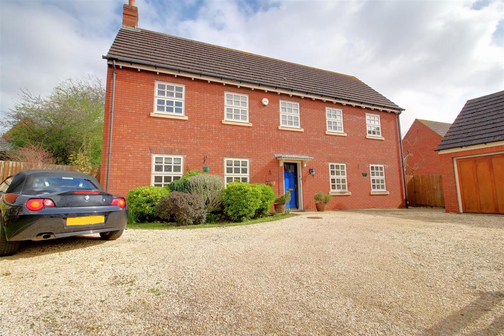 The Anchorage, Hempsted, Gloucester 4 bed detached house for sale £