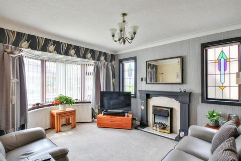 25 Leaside Avenue, Chadderton, Oldham, OL1 2QZ