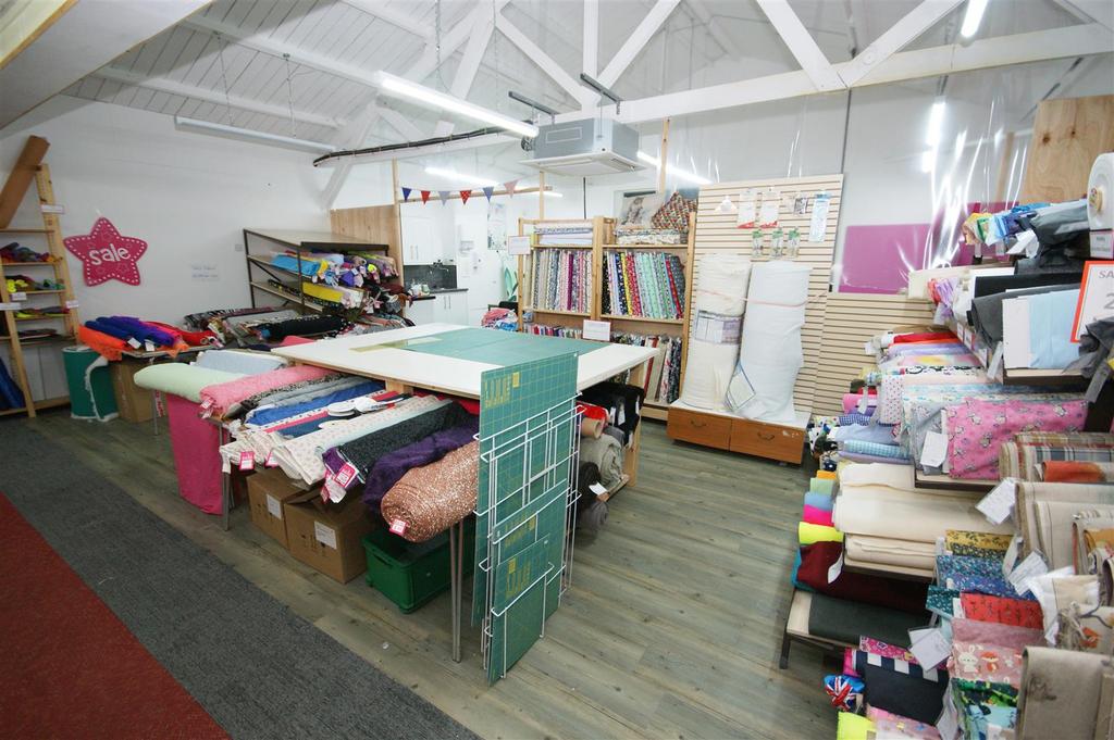 Kershaws Garden Centre, Halifax Road, Hove Edge, Brighouse Property to