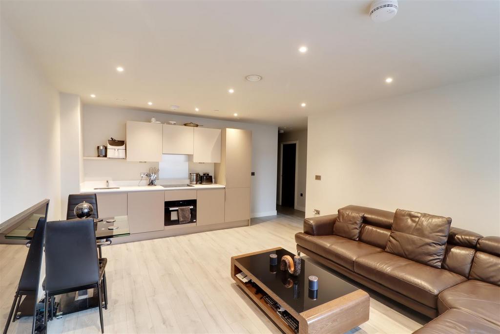Lounge 1.4.jpg