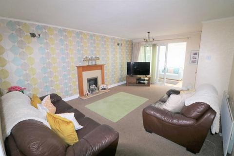 3 bedroom semi-detached house for sale, Foxcroft Drive