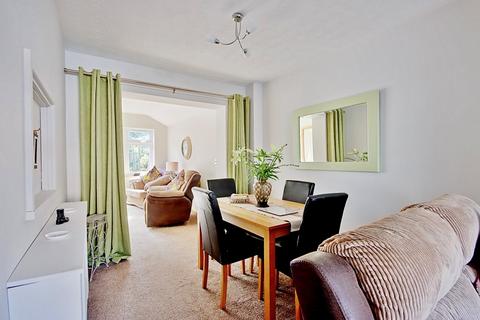 185 Bromwich Road, Worcester, WR2 4AU