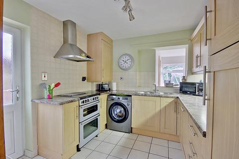 185 Bromwich Road, Worcester, WR2 4AU