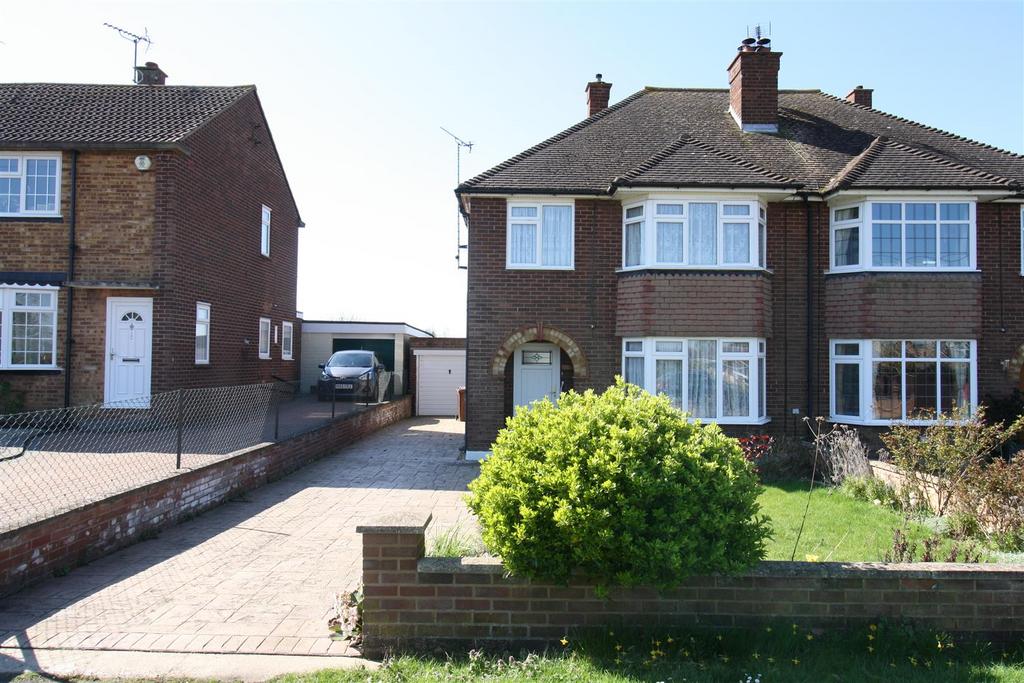 Westbrook End, Newton Longville... 3 bed semidetached house £400,000