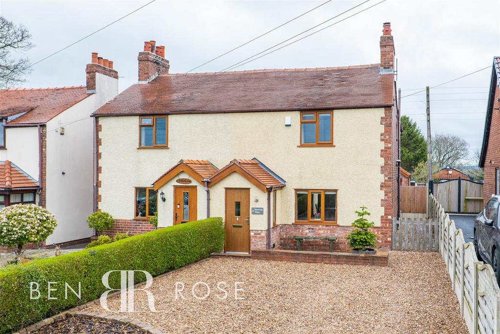 Barmskin Lane, Heskin, Chorley 4 bed semidetached house for sale £