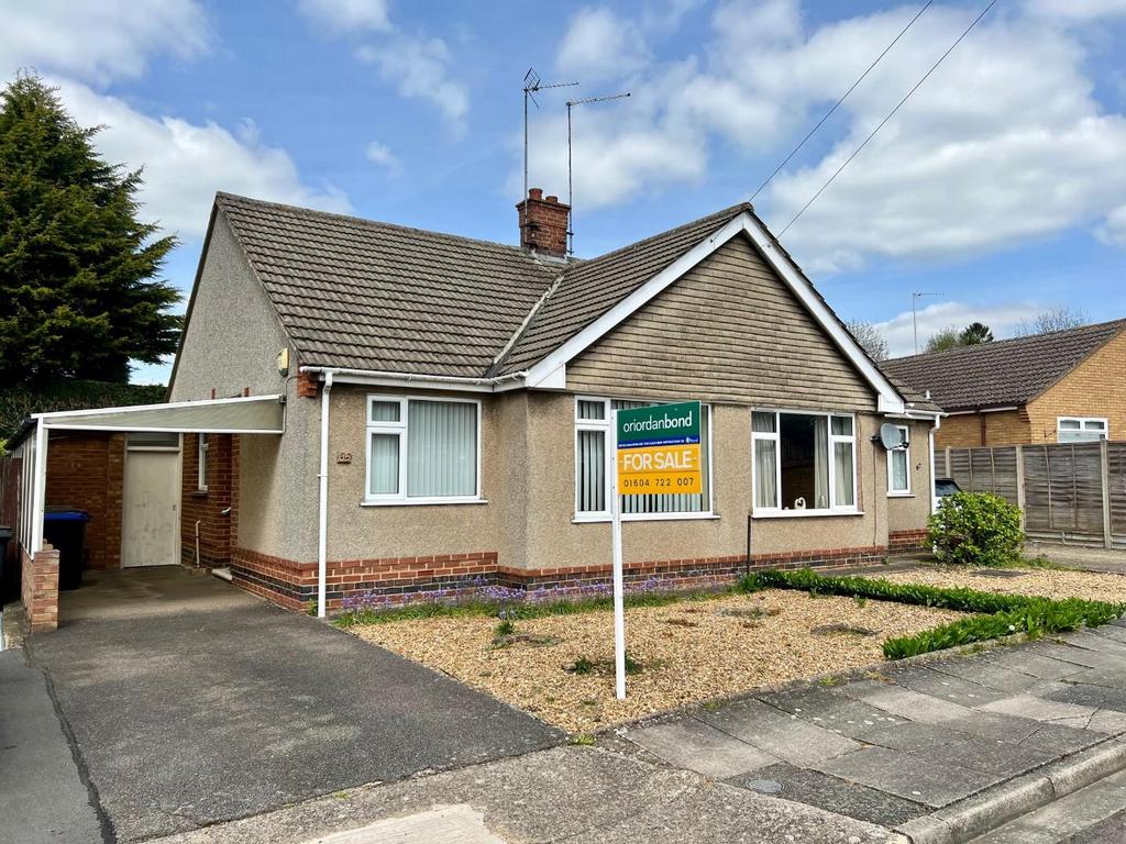 Lockwood Close, Kingsthorpe Northampton NN2 2 bed semidetached