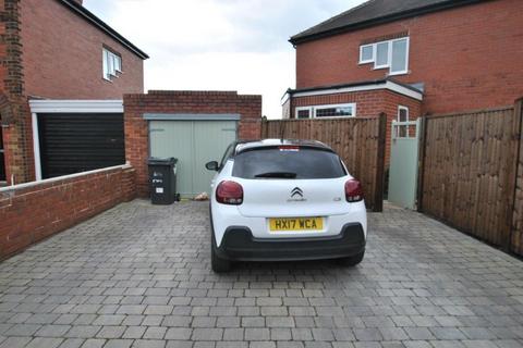 64 Oakhill Road, Doncaster, DN2 5NY