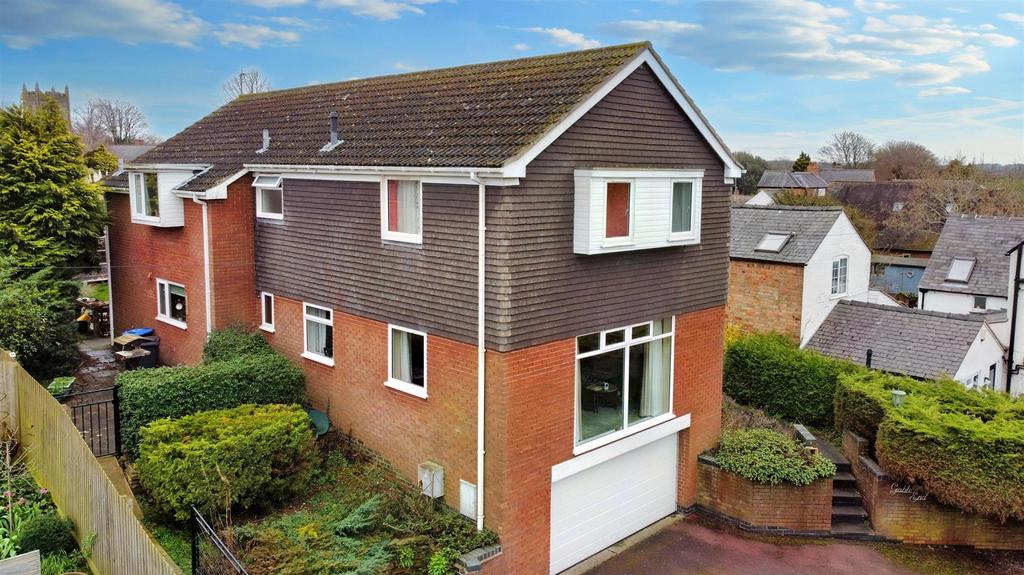 Mill Hill Road, Arnesby 4 bed detached house for sale £500,000