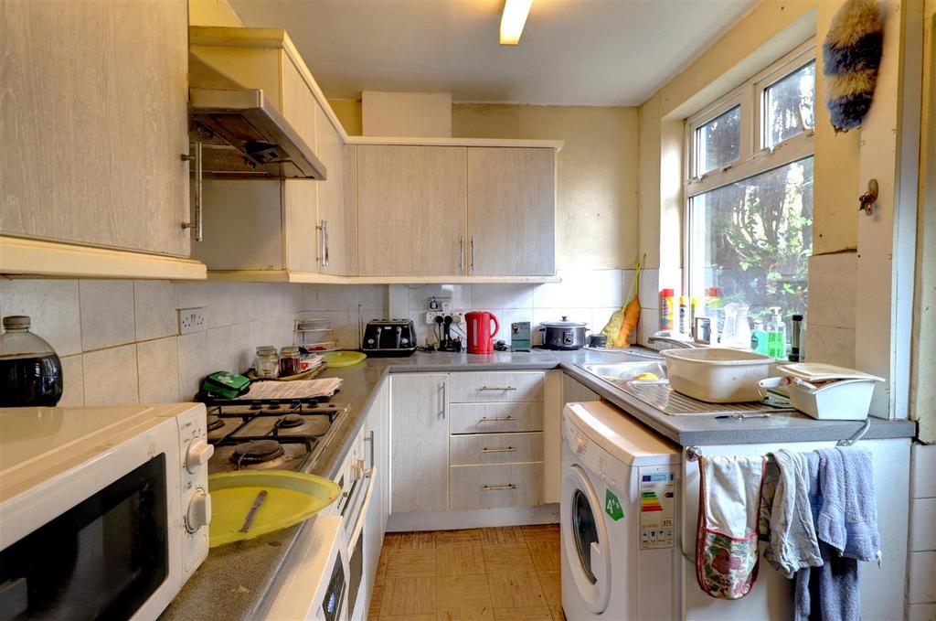 Richmond Road, Nuneaton 3 bed semidetached house for sale £175,000