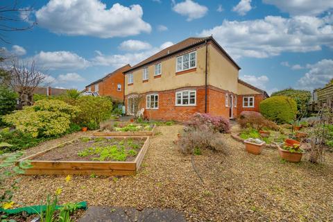 4 bedroom detached house for sale - Executive family home situated within a popular cul de sac in Yatton's North End