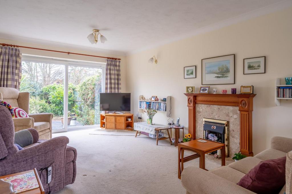 16 sitting room.jpg