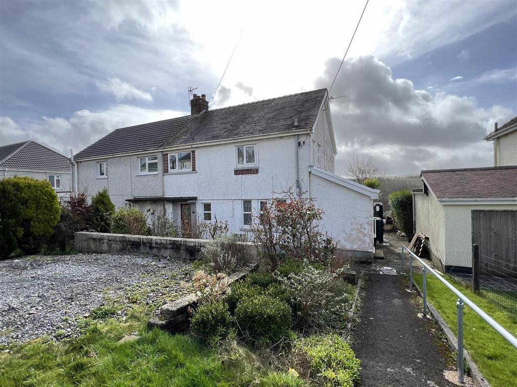 Groesffordd, Upper Brynamman, Ammanford 3 bed semidetached house for