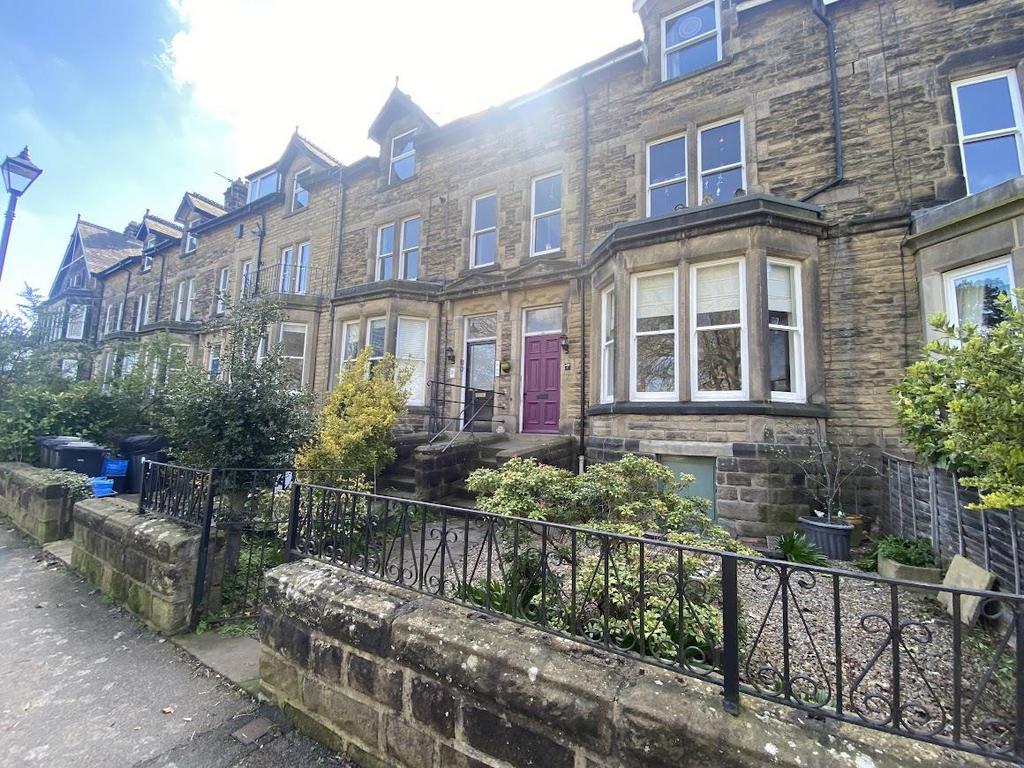 Mornington Crescent, Harrogate, HG1 5DL 2 bed apartment £1,250 pcm (£
