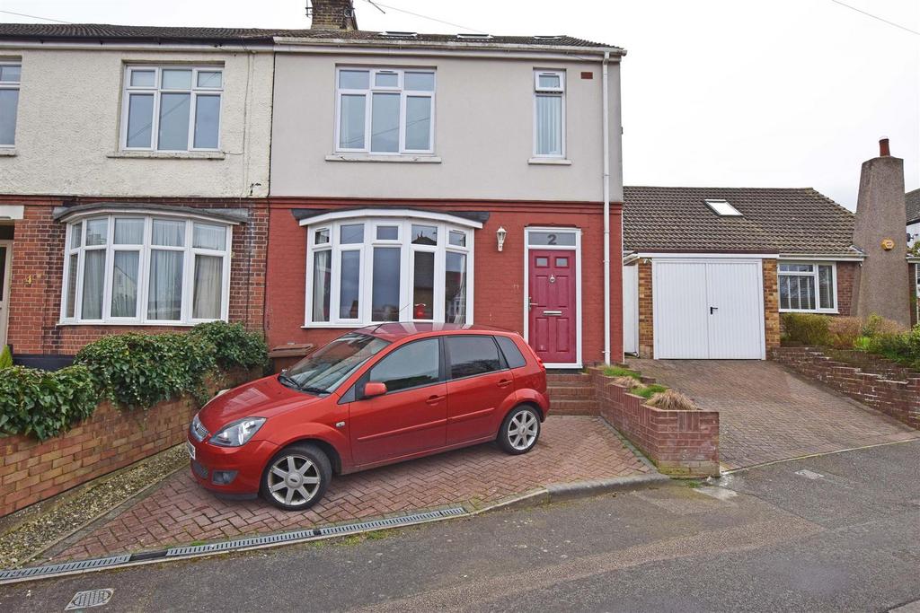 Second Avenue, Gillingham 4 bed end of terrace house for sale £400,000