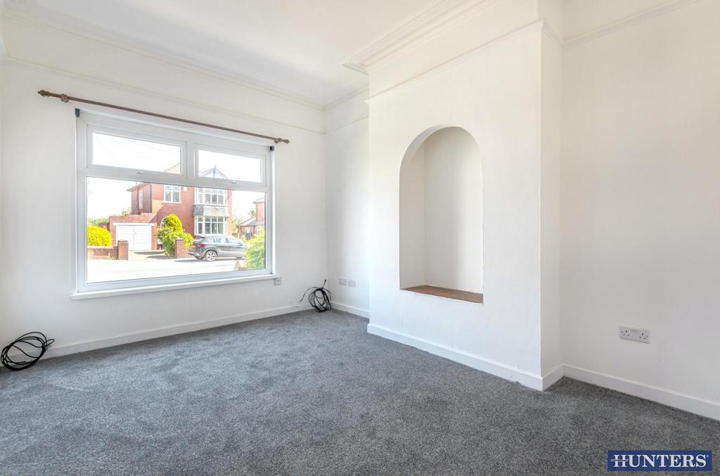 Walkden Road, Worsley, Manchester 3 bed end of terrace house £240,000