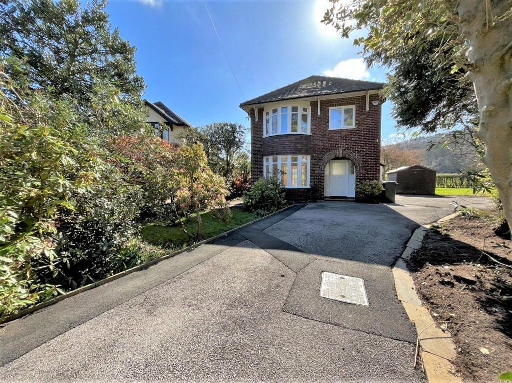 Moss Road, Alderley Edge 3 bed detached house for sale £949,950