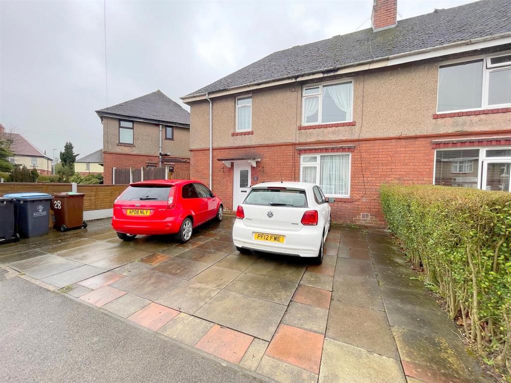 Haregate Road, Leek 3 bed semidetached house for sale £175,000