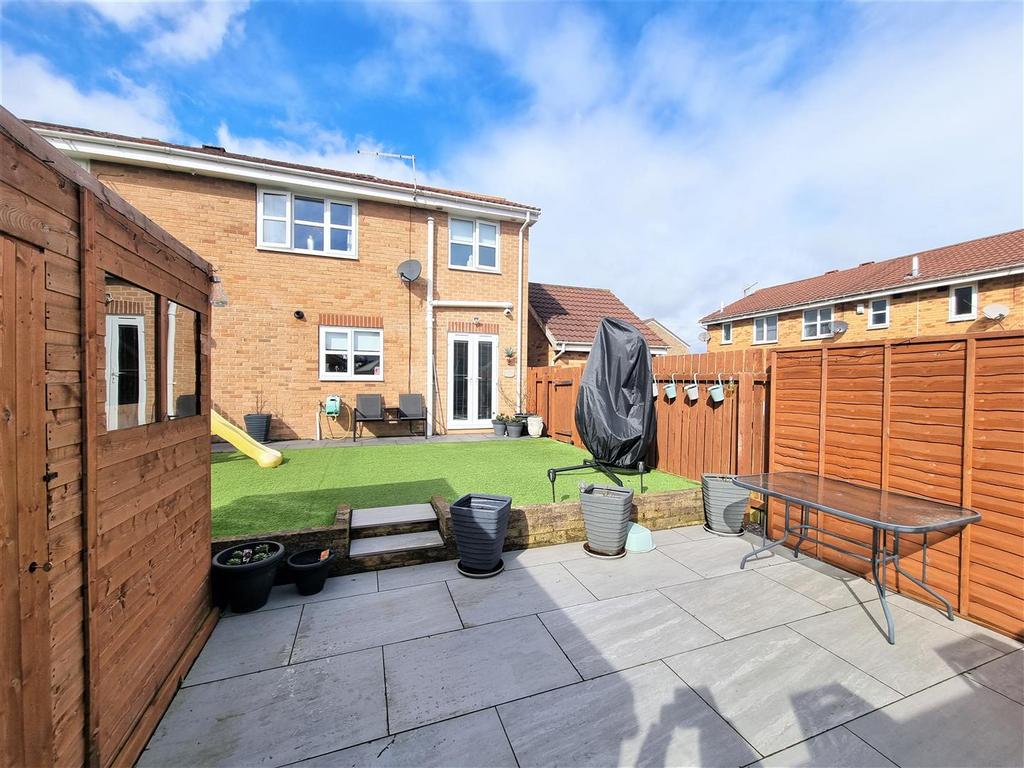 Enclosed Garden Cont