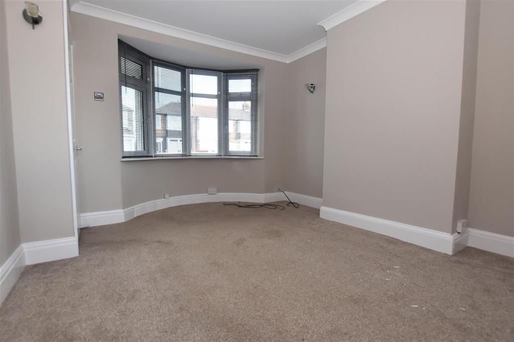 Rockford Avenue, Hull 2 bed terraced house £550 pcm (£127 pw)