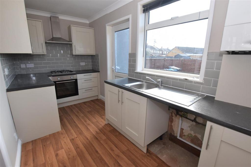 Rockford Avenue, Hull 2 bed terraced house £550 pcm (£127 pw)