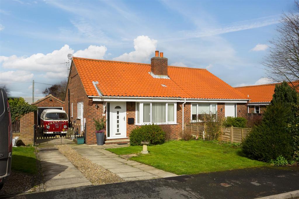 Aspen Way, Slingsby, York 2 bed semidetached bungalow £190,000