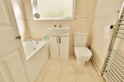 30 Cavendish Gardens, Westcliff-on-sea, SS0 9XS