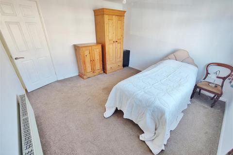 30 Cavendish Gardens, Westcliff-on-sea, SS0 9XS
