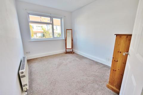 30 Cavendish Gardens, Westcliff-on-sea, SS0 9XS