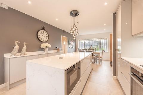 22 Brooks Road, Sutton Coldfield, B72 1HP