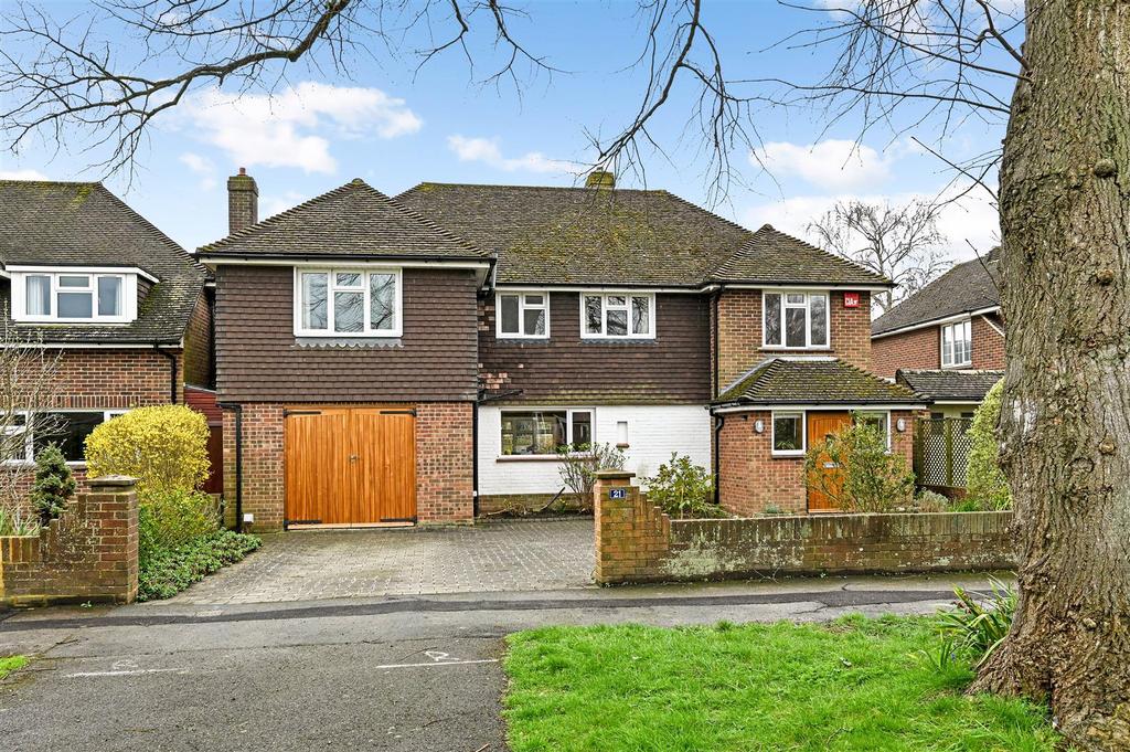 Beacon Square, Emsworth 6 bed detached house £1,100,000