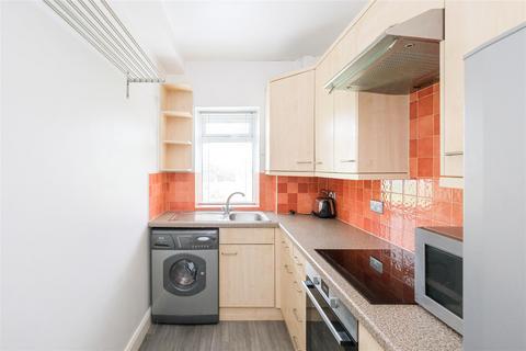 1 bedroom house to rent, Malford Court The Drive, London