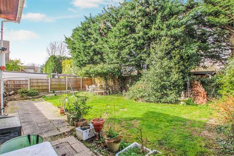 3 bedroom end of terrace house for sale, The Cobbles, Brentwood