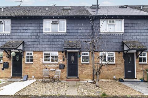 11 Middle Close, Epsom, KT17 1DU