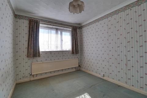 94 Brookfield Road, Hucclecote, Gloucester, GL3 3HJ