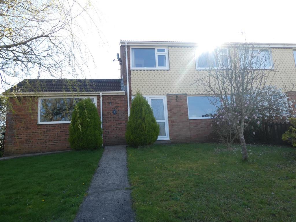 Laurel Close, Cwmdare, Aberdare 3 bed semidetached house for sale £
