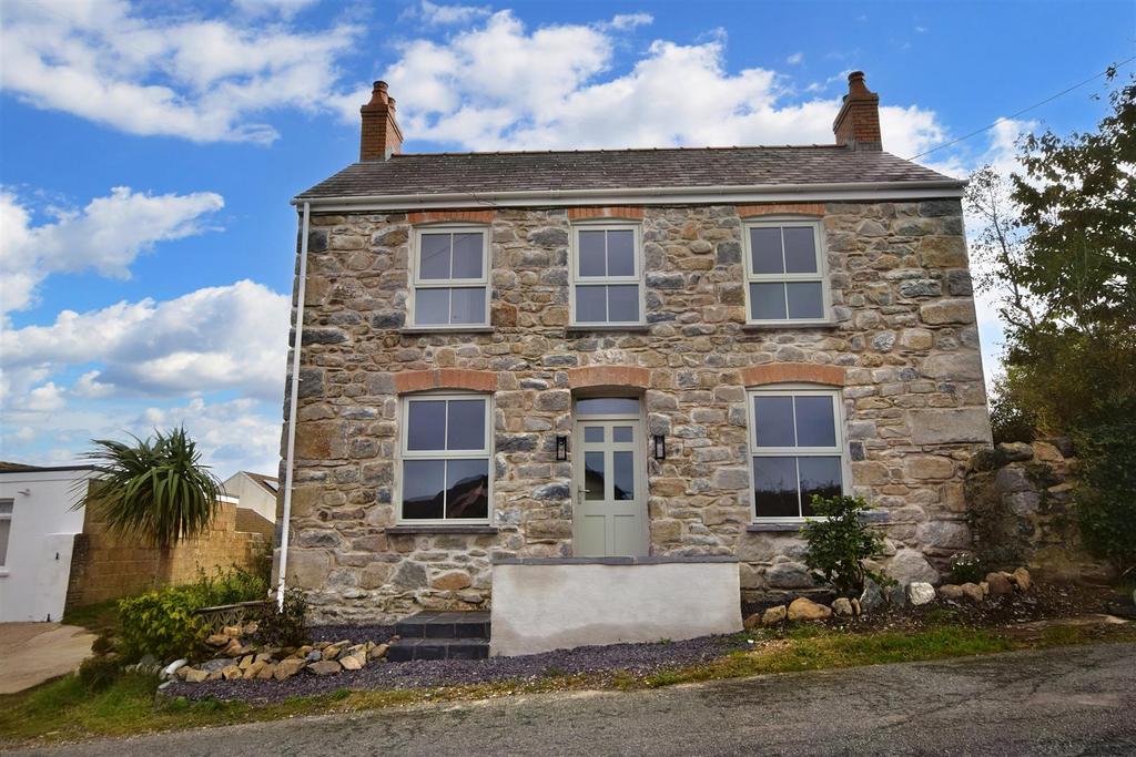 Fishguard 4 bed detached house for sale £375,000