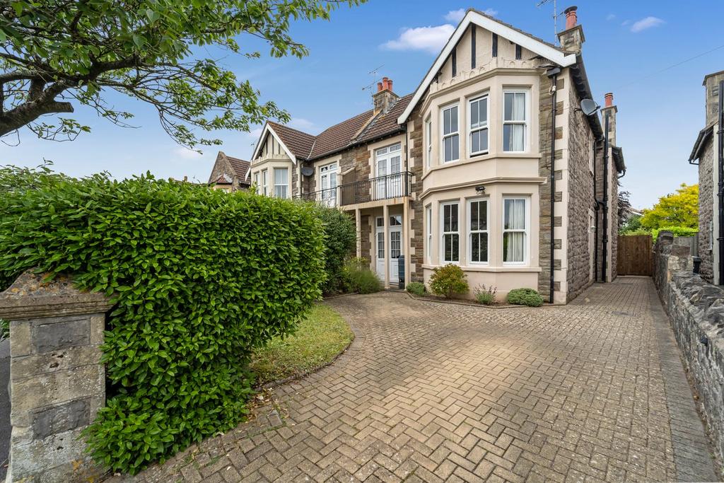 Elmsleigh Road, WestonSuperMare, BS23 5 bed semidetached house for