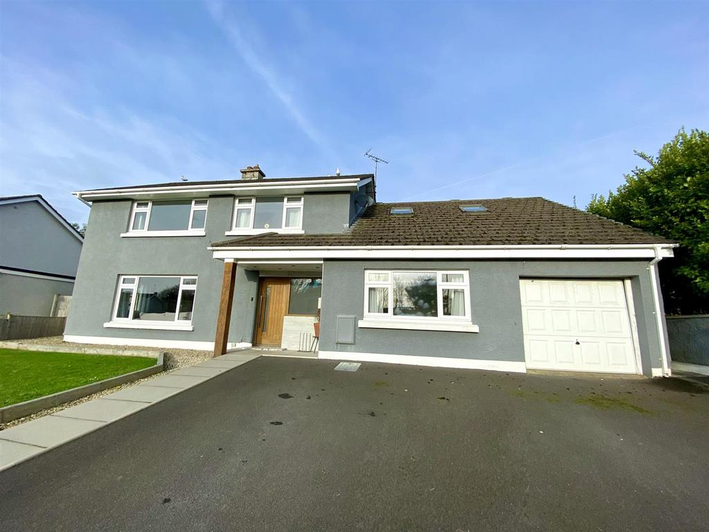St. Davids Close, Tenby 5 bed detached house for sale £675,000